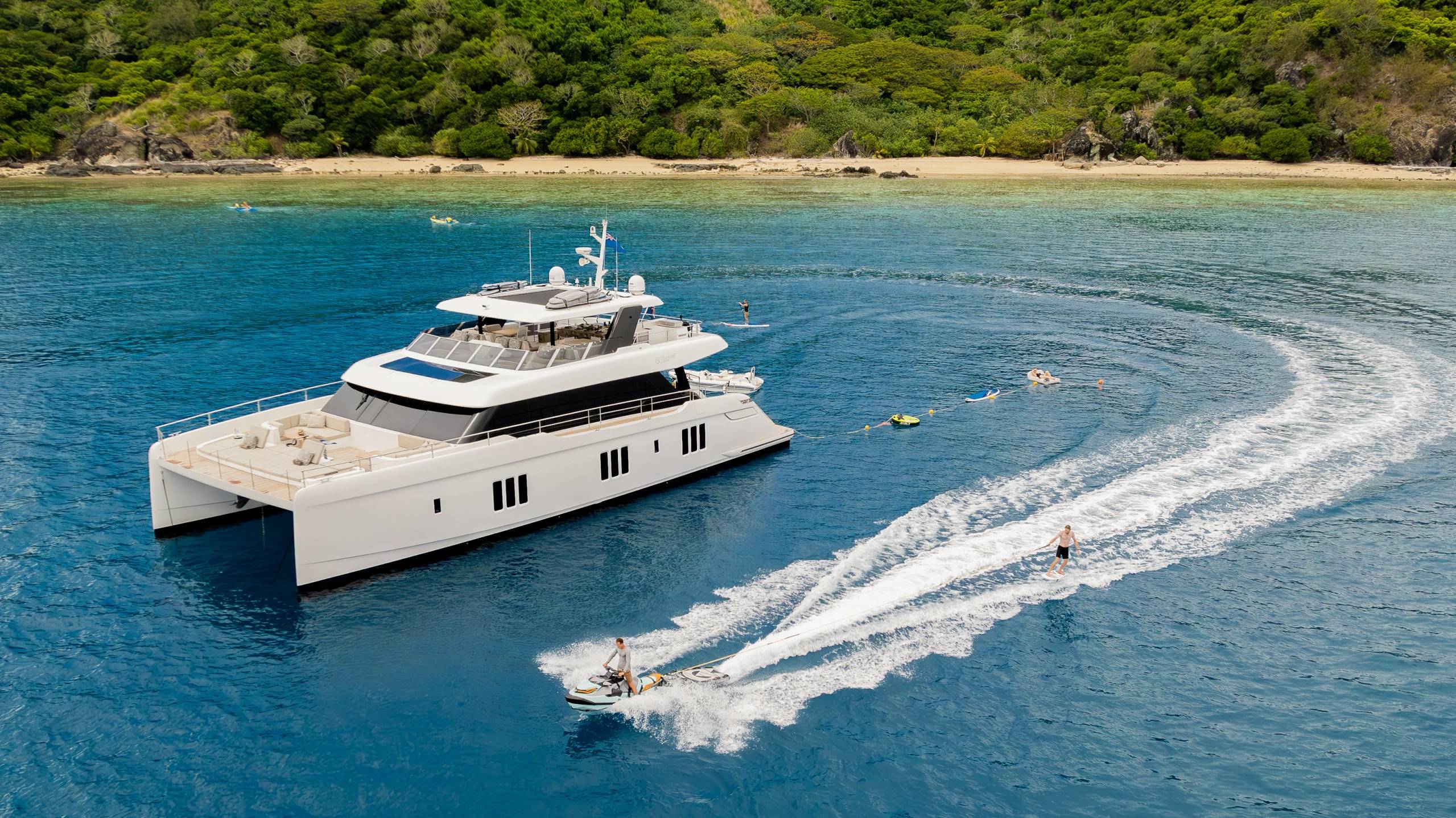 100ft (30m) Yachts for Charter