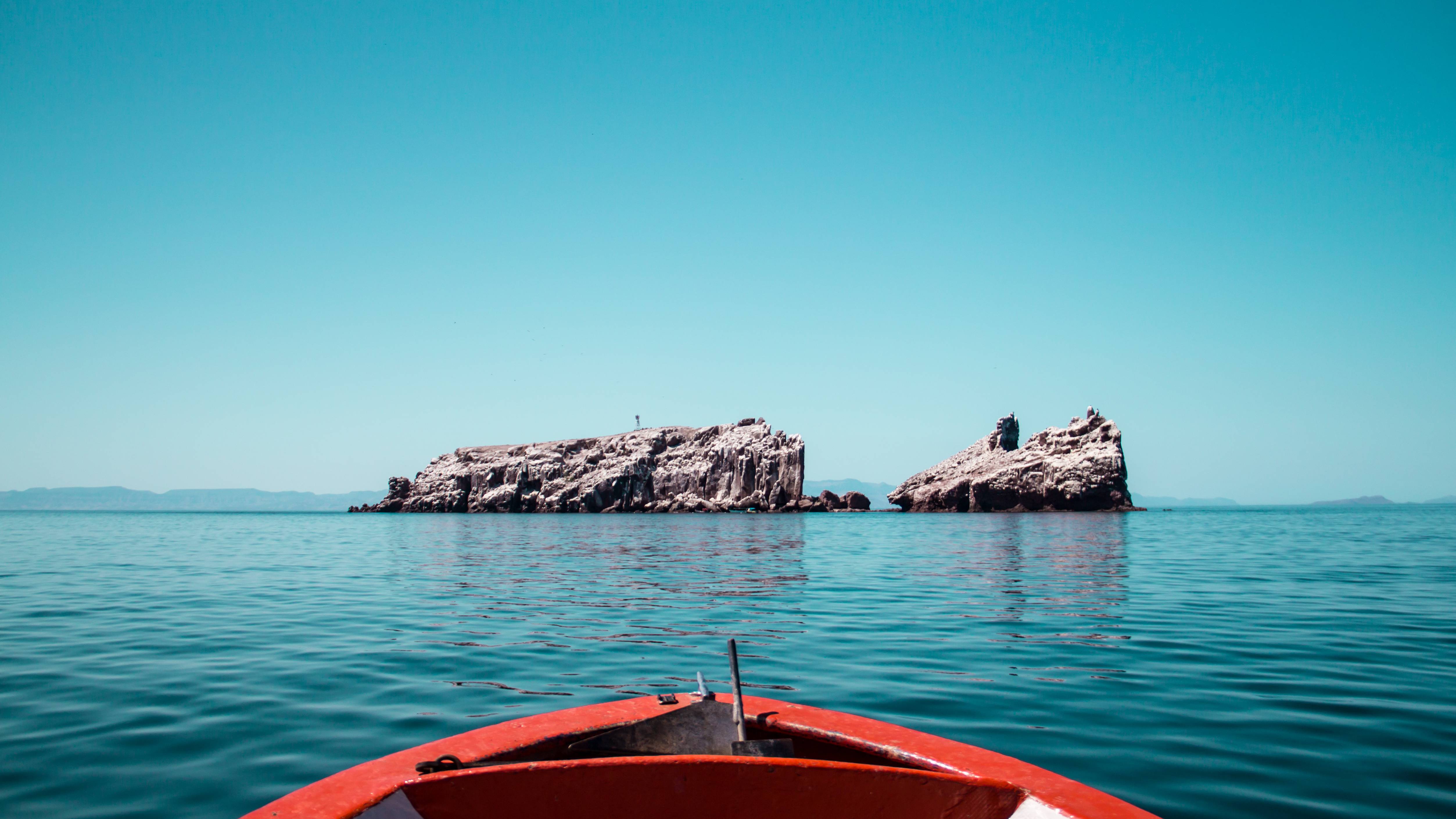 Yacht Charter In Isla Monserrate