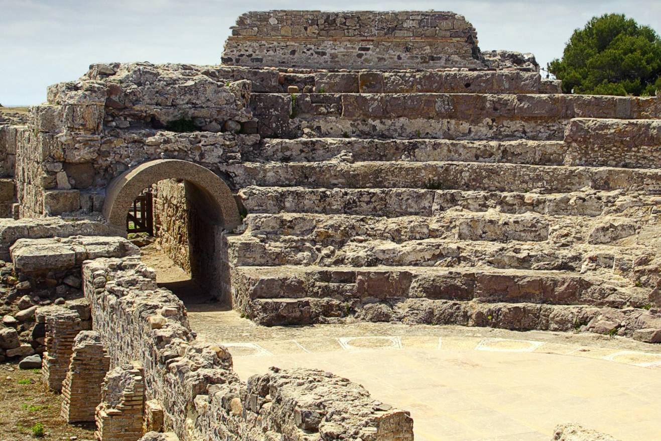 Tour to the Ruins of Nora