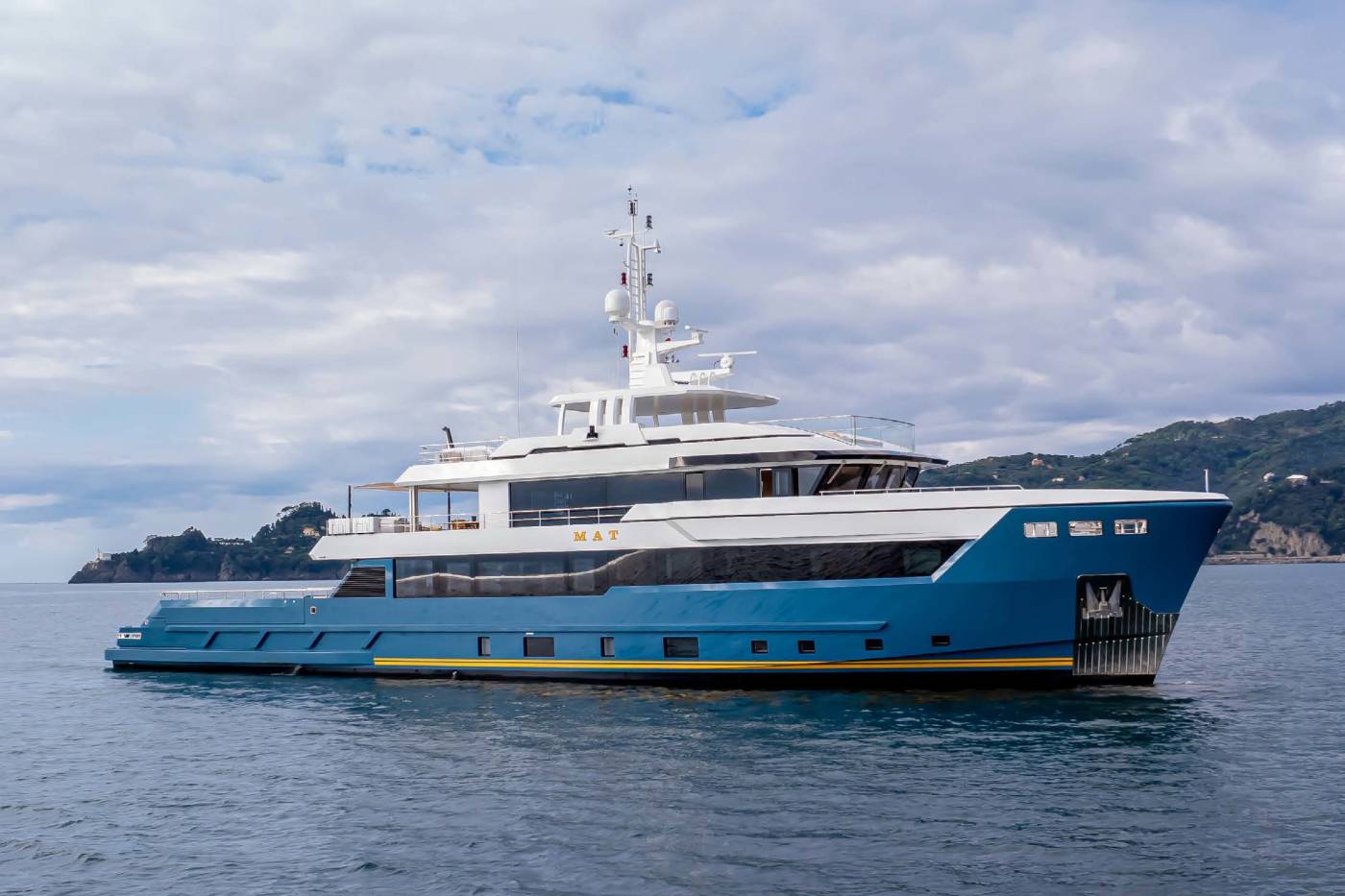 Yacht Model — photo 1 of 10