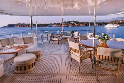 Relax on the spacious deck of this luxurious yacht, enjoying the stunning ocean views and coastal scenery.