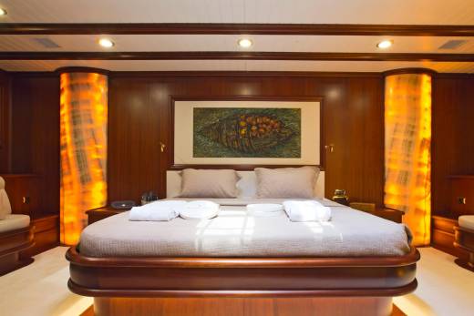 Aria 1 Through the Lens