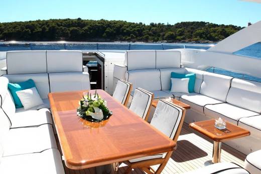 Perle Noire Through the Lens