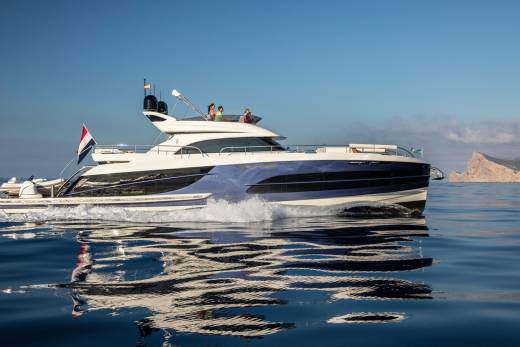 Van Der Valk 660 BeachClub Through The Lens