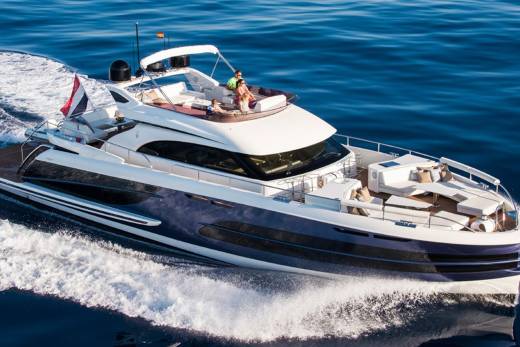 Van Der Valk Flybridge 24m Through the Lens