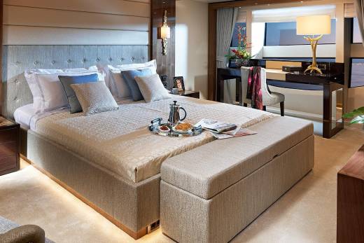 40m Zozo Yacht | Sunseeker 131 Yacht | Y.CO
