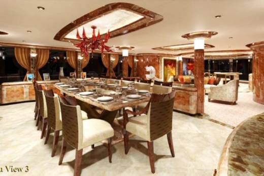 Lady Linda Through the Lens