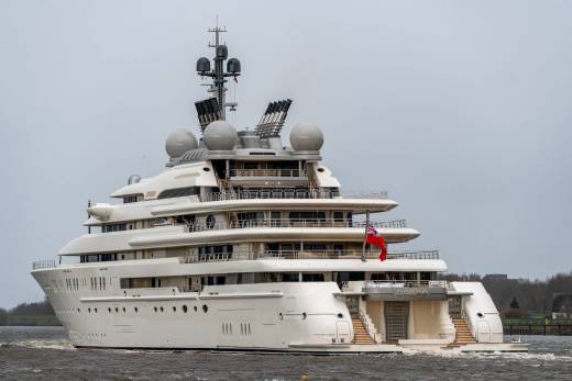 Opera Through the Lens