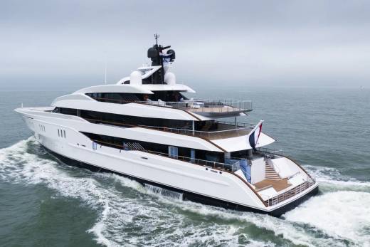 Vanish Through the Lens 