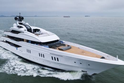 Vanish Through the Lens 