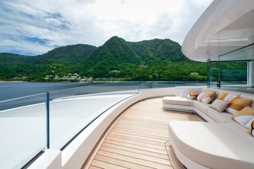 Artefact Through the Lens