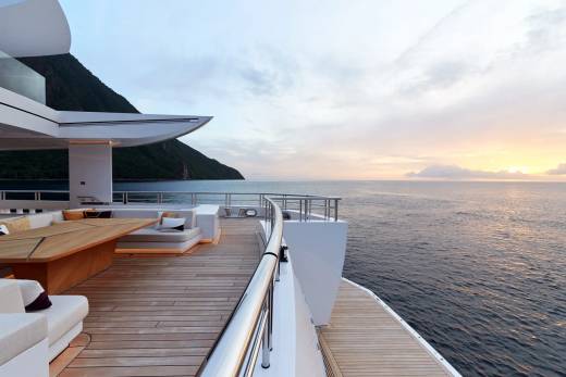 Artefact Through the Lens