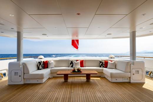 Bijin Through the Lens