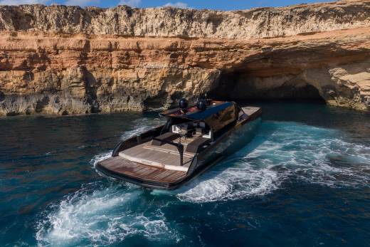 Checkmate Through the Lens