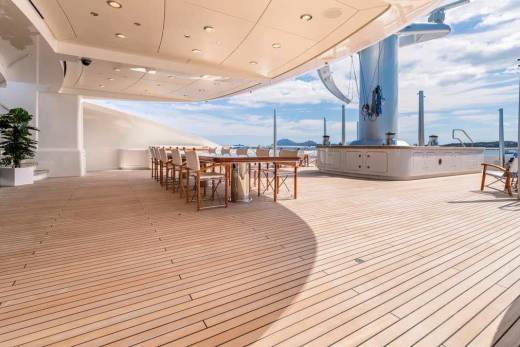 Black Pearl Through the Lens