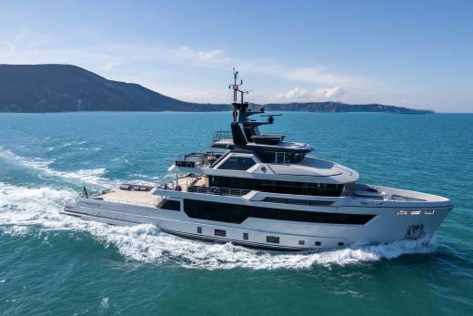  Four-deck Flexplorer 146 Through the Lens