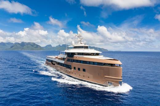 La Datcha Through the Lens