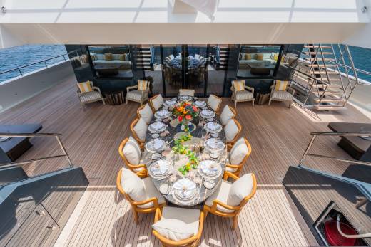 La Datcha Through the Lens