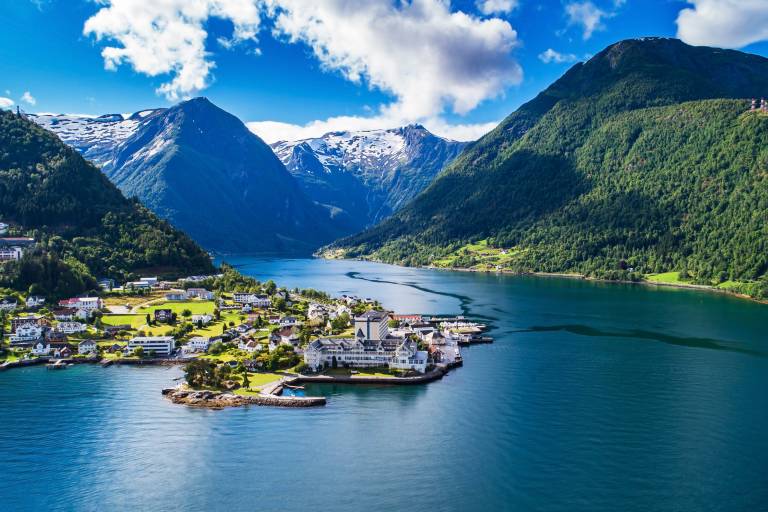 Fjords & Midnight Sun