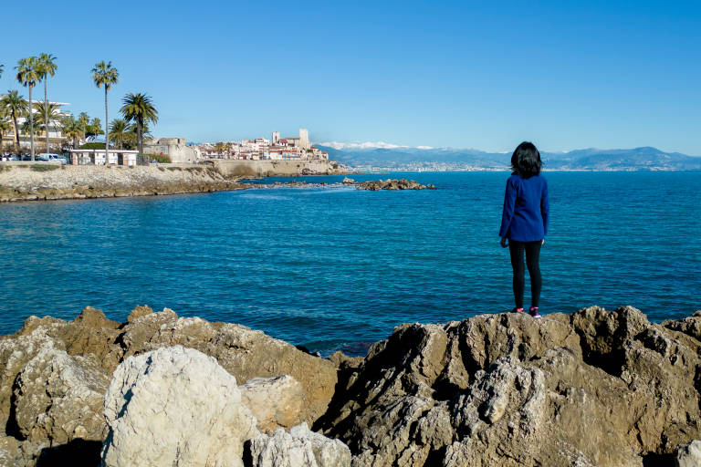 'thrive on detail-oriented analysis work'