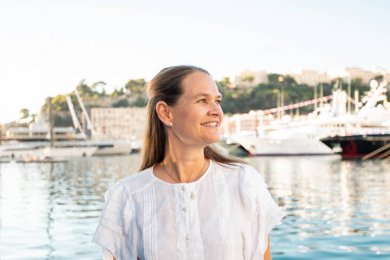 'love fast-paced & creative environments'