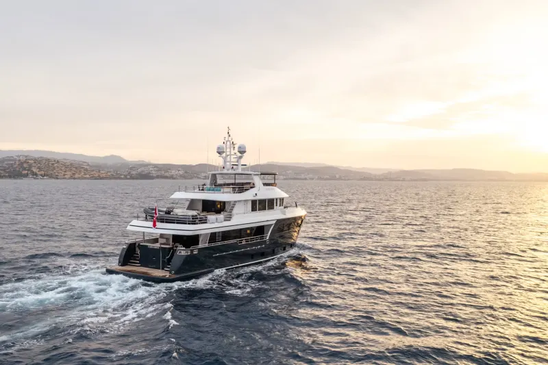 Explorer Yacht Cape Cod II | Y.CO