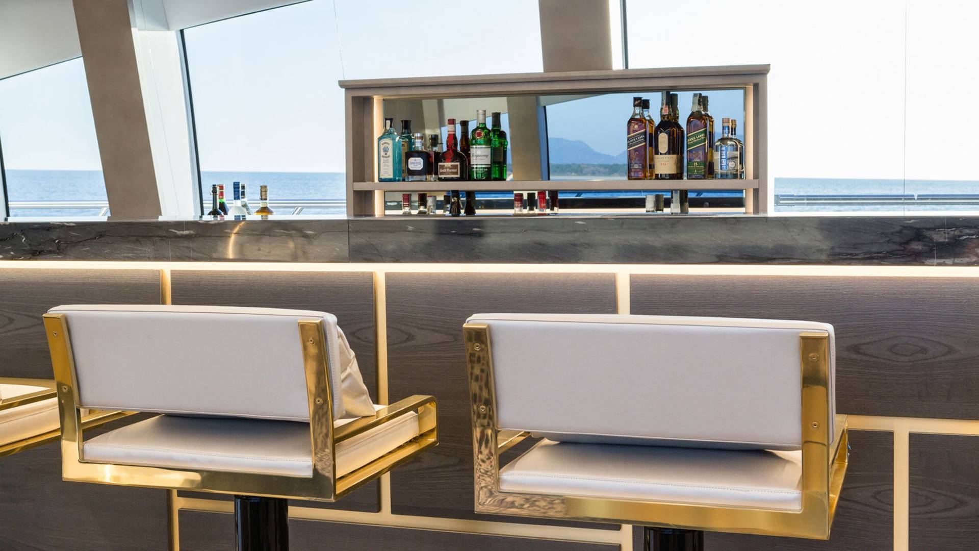 Warm, polished service at a faster pace