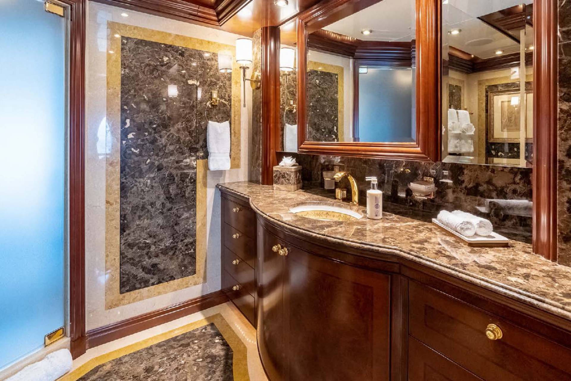 Where Luxury Meets Comfort