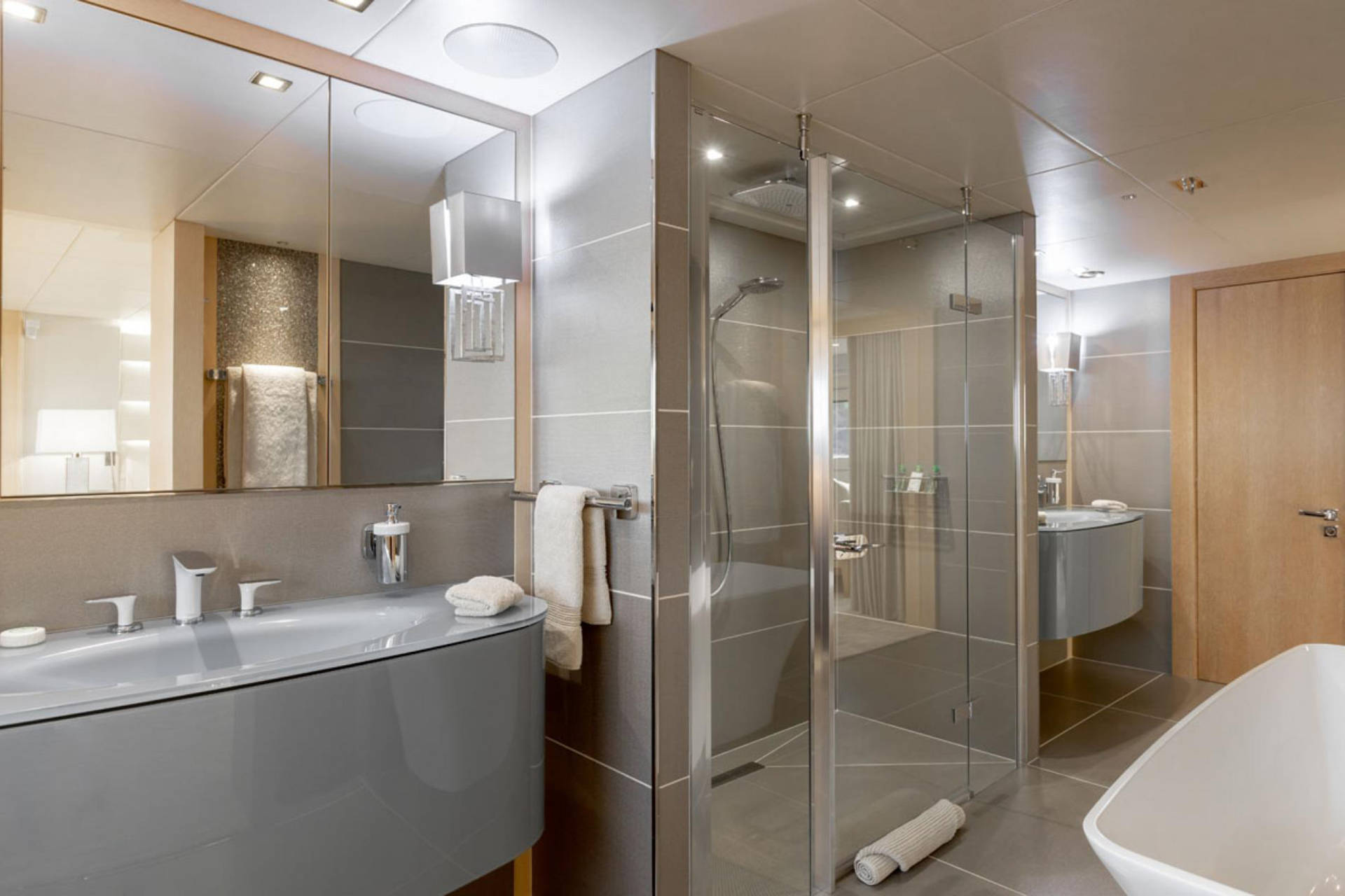 Where Luxury Meets Comfort