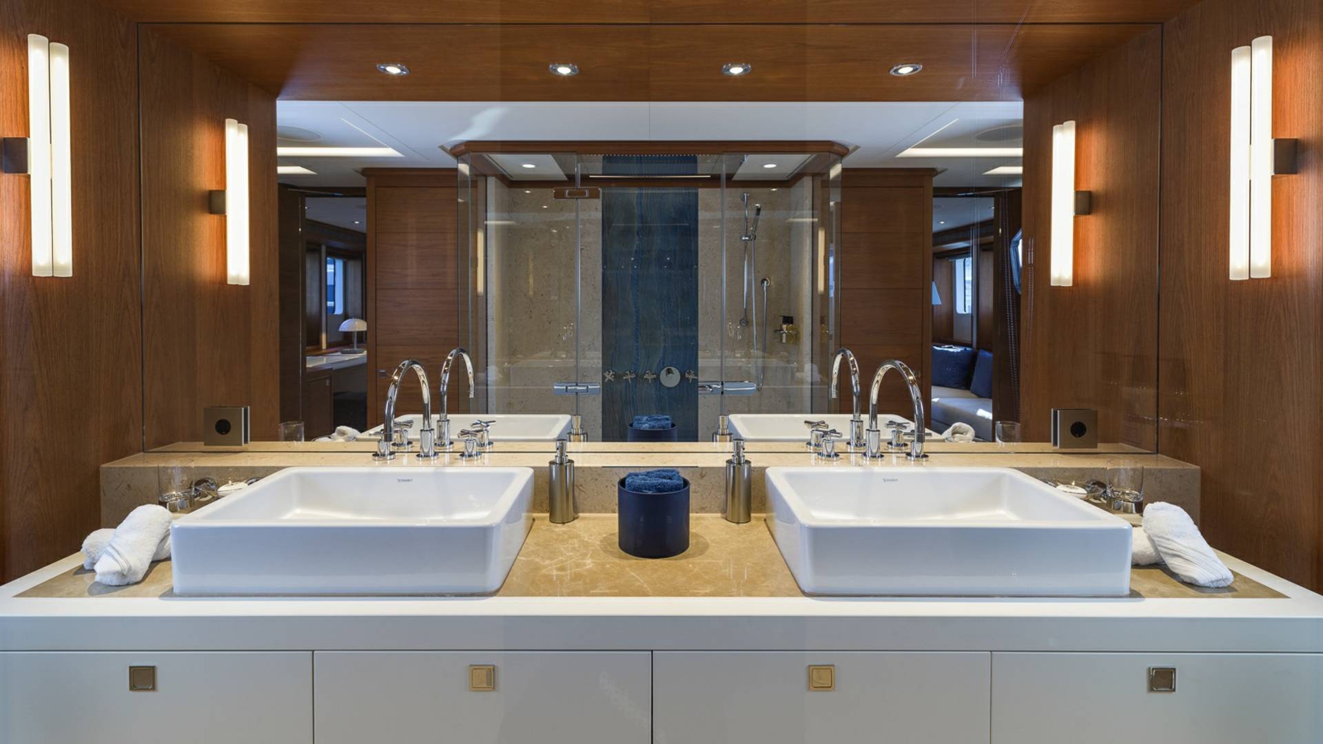 Sleep in Style, Wake to Wonder
