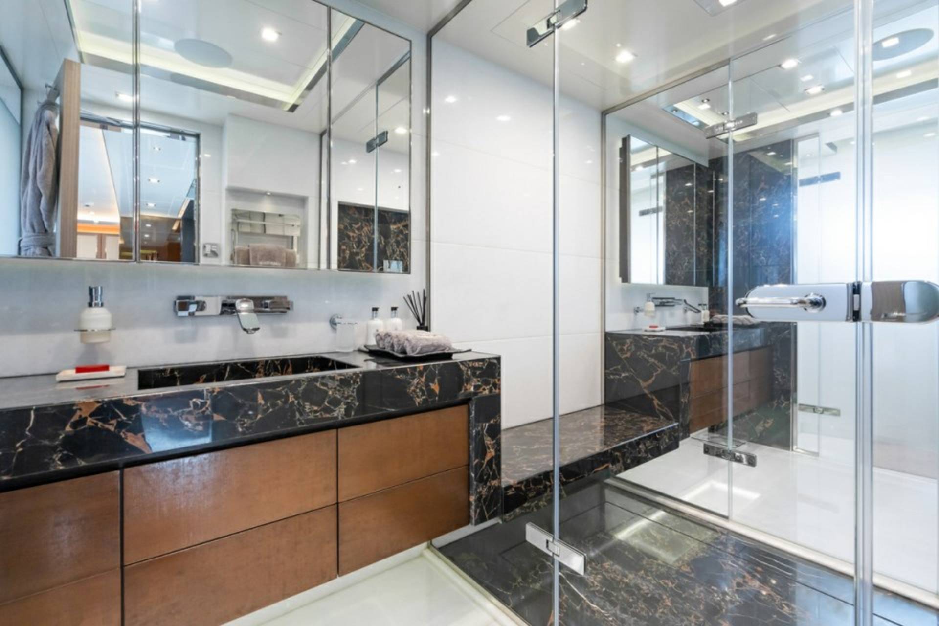 Five Cabins. Ten Guests. Timeless Comfort.