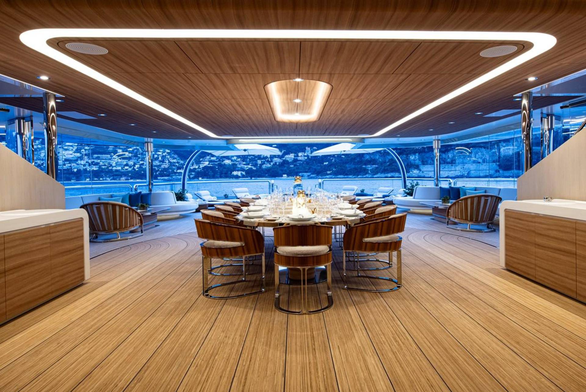 Attentive Without Intrusion