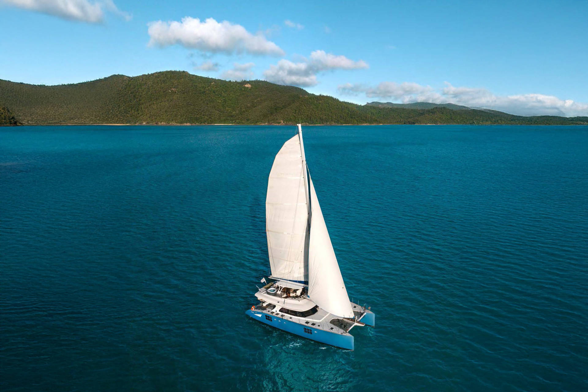 Private hulls, shared horizon