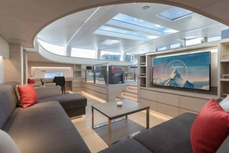 Fully Panoramic Salon