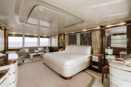 Elegant Master Cabin