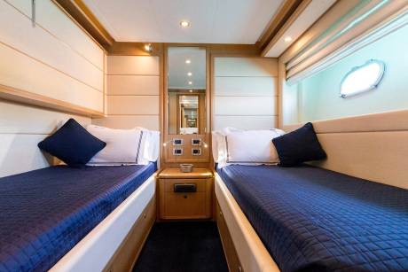 Twin Cabins for Flexible Guests