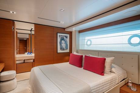 Five Spacious Cabins