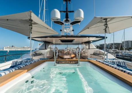Outdoor Living, Refined