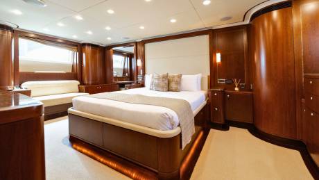 Main Deck Master Suite