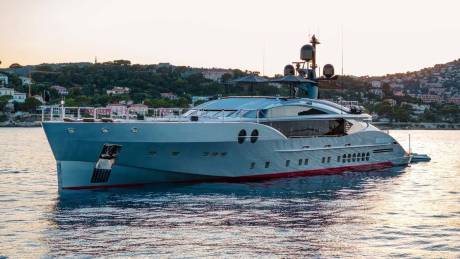 Signature Palmer Johnson X‑bow profile