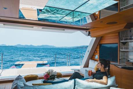 Expansive beach club