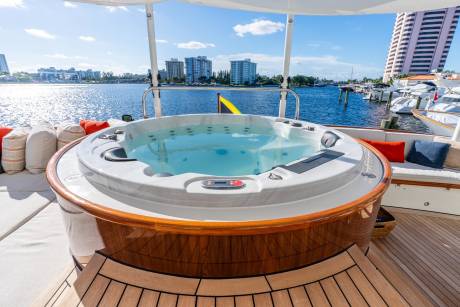 Jacuzzi and Cinema Deck