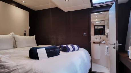 Double cabins, starboard hull