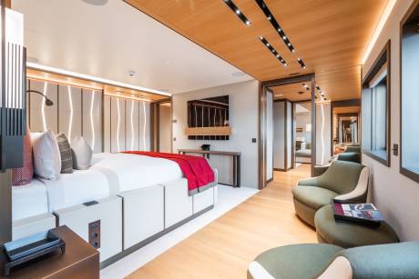 Double Cabin with Elegant Seating