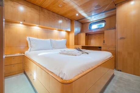  Elegant Double Cabin