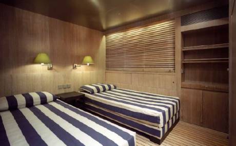 Convertible Twin Cabin